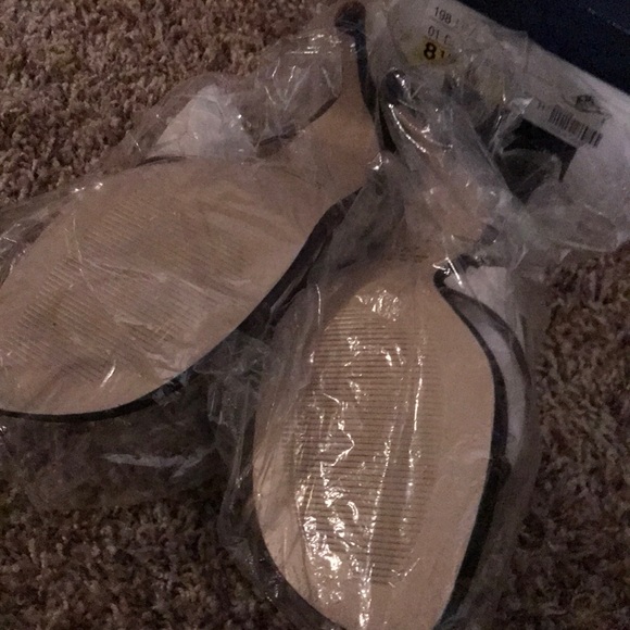 Heeled sandals - Picture 2 of 4